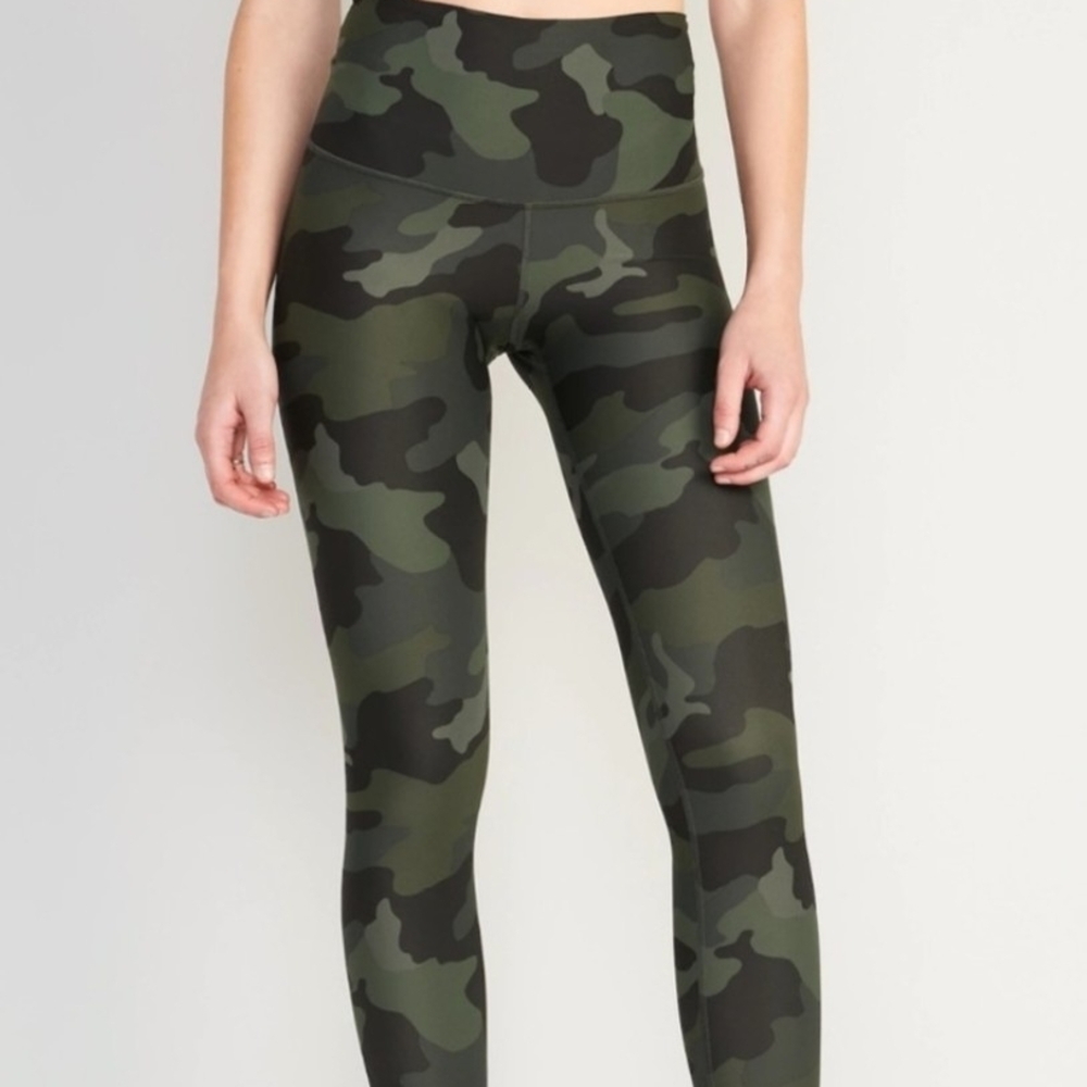 Old Navy Leggings Camo Hi-Rise PowerSoft Stretch Moisture Wicking Pockets NWOT